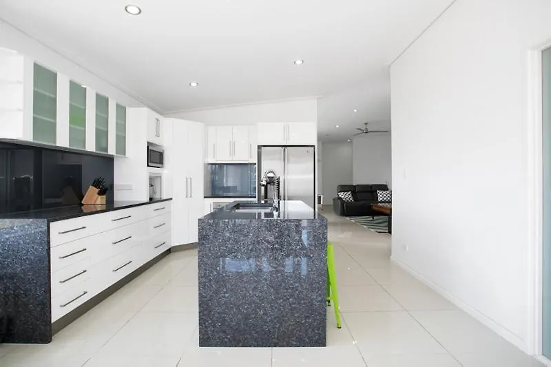 Marina Beach Holiday Home Cremorne Australia