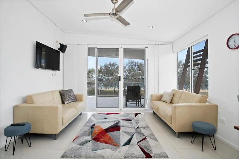 Marina Beach Holiday Home Cremorne Australia